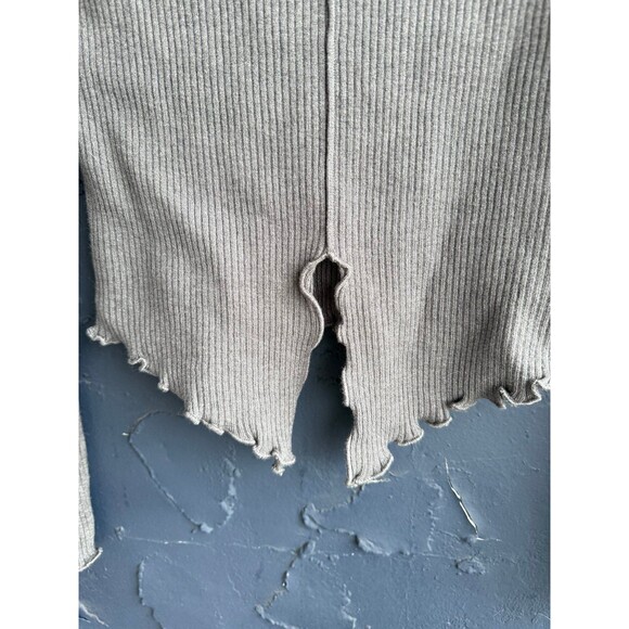 ruffled shirt - Picture 2 of 6